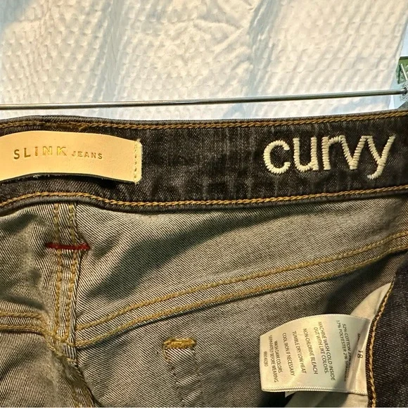 NWT Lysee distressed jeans size 2X curvy - Picture 14 of 14